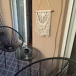 Karanoshouse *