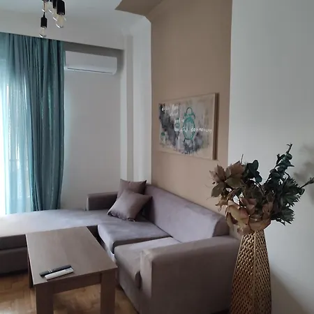 Karanoshouse אדסה