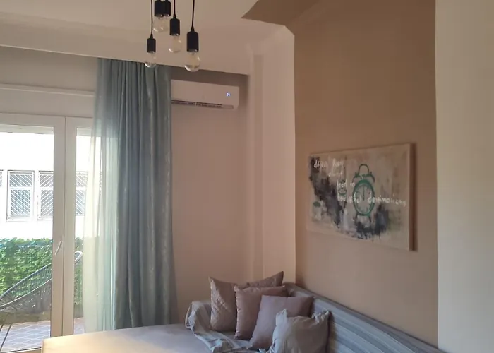 Karanoshouse 埃泽萨